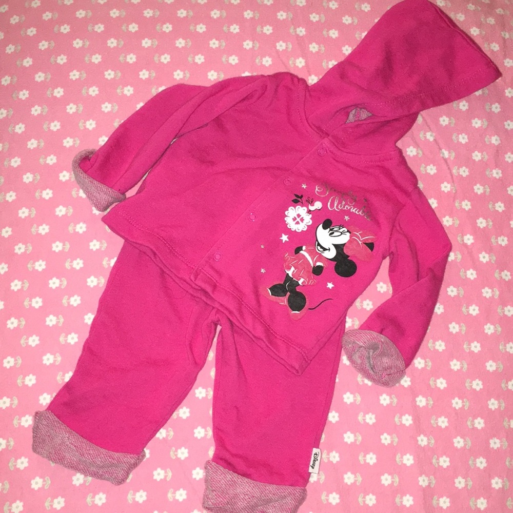 3/$25 ⭐️ 👶🏽 Baby girl sweatsuit 👶🏽